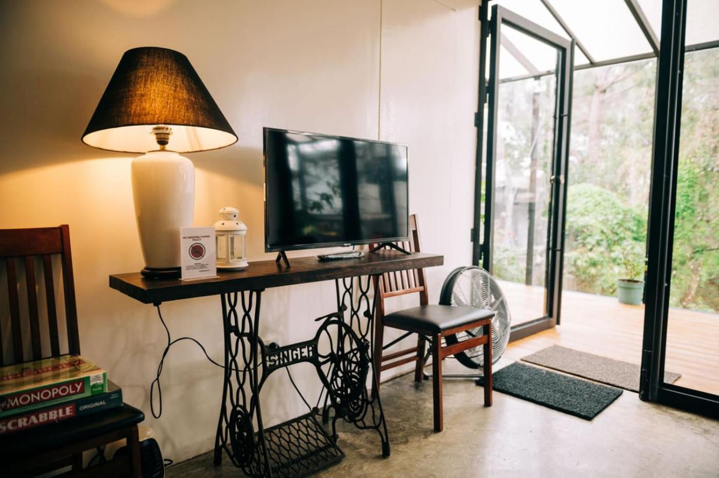Villa Tudor In The Pines à Baguio City Extérieur photo