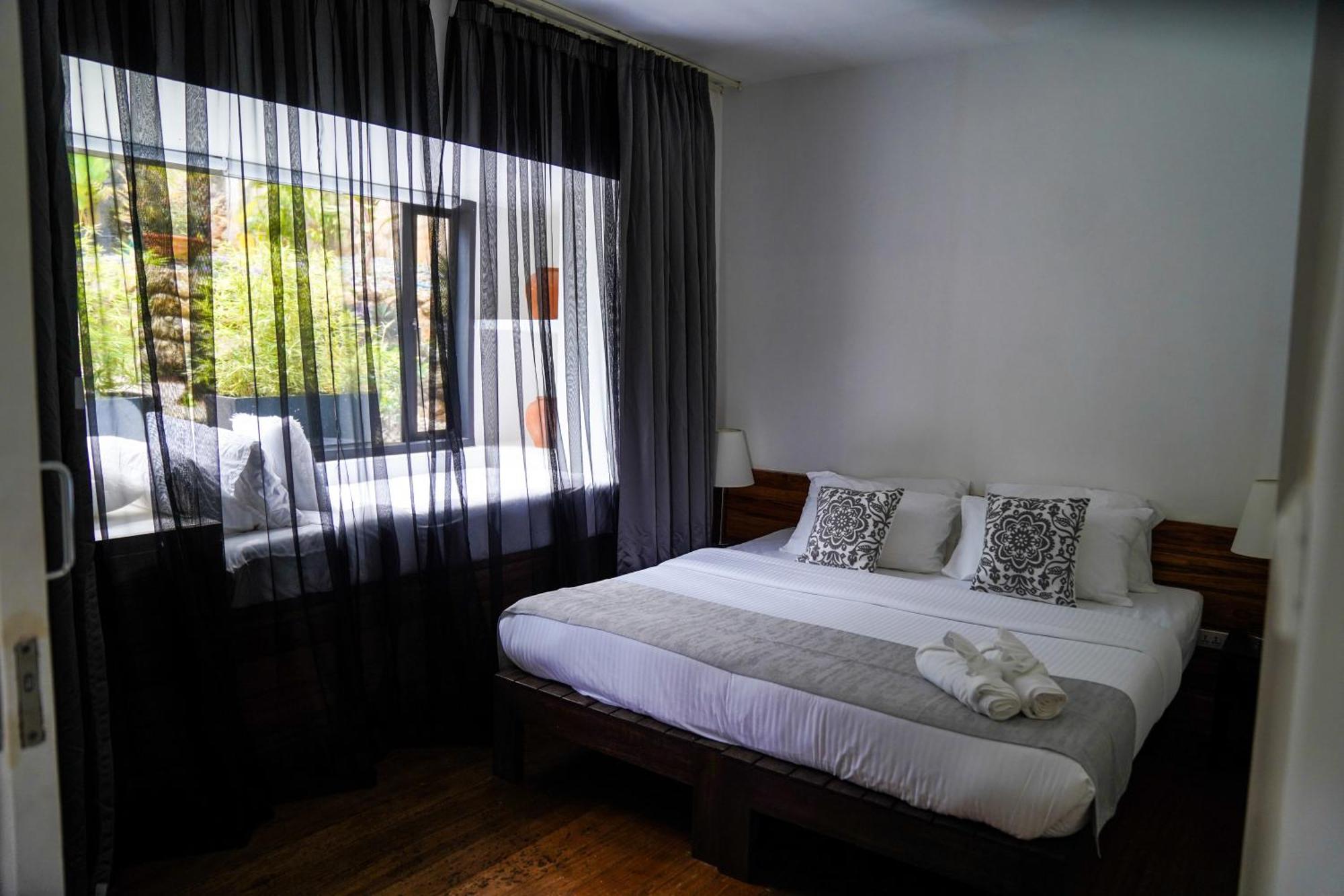 Villa Tudor In The Pines à Baguio City Extérieur photo